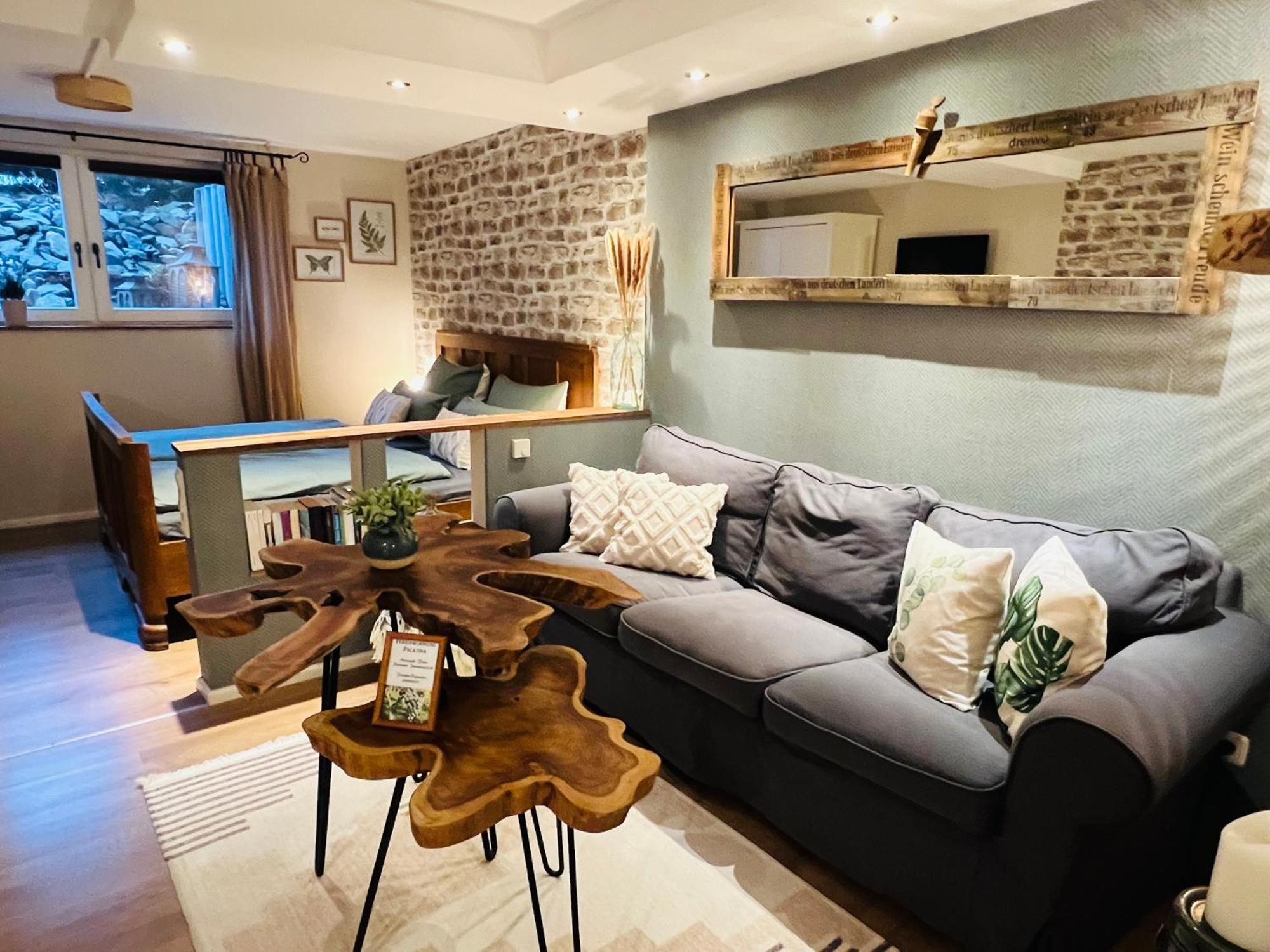 Ferienwohnung Palatina Heuchelheim-Klingen ภายนอก รูปภาพ
